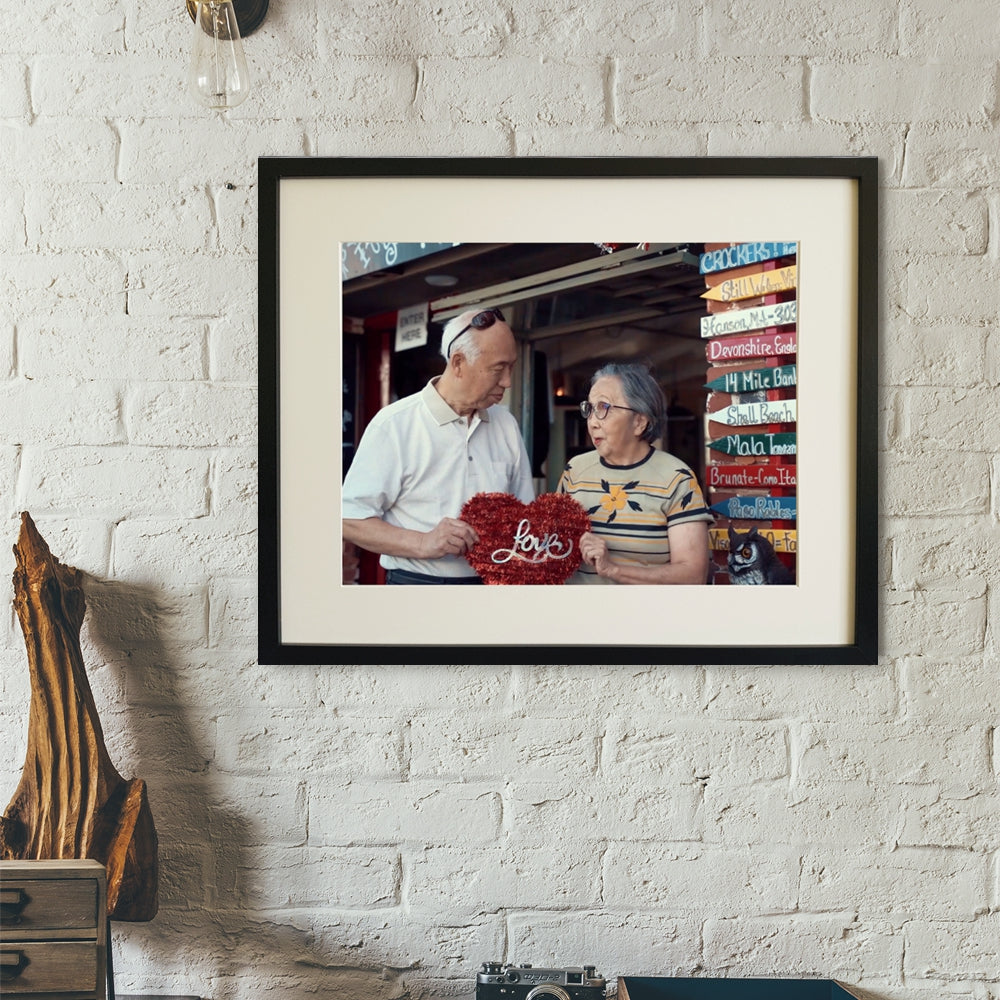 Interactive photo print of a happy couple