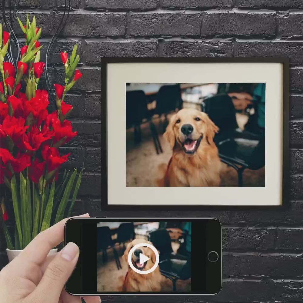 Dog howling interactive photo print